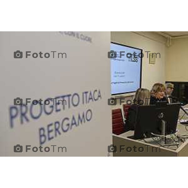 Tiziano Manzoni/LaPresse 28-1- 2025 Italia Cronaca Progetto Itaca Bergamo e ASST Papa Giovanni XXIII progetto di Prevenzione nelle Scuole per la promozione della Salute Mentale Prof.ssa Simonetta Marafante, dirigente Liceo Lussana Pietro Calvi, presidente Progetto Itaca Bergamo Felicia Giagnotti, presidente Fondazione Progetto Itaca Dott.ssa Emi Bondi, Direttore del Dipartimento di Salute Mentale e delle Dipendenze dell’ASST Papa Giovanni XXIII Cristina Migliorero, responsabile nazionale del progetto Prevenzione nelle Scuole di Progetto Itaca Giovanna Felli, responsabile del Progetto Prevenzione nelle Scuole di Progetto Itaca Bergamo