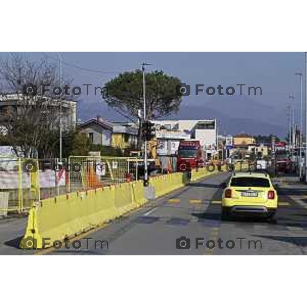 Tiziano Manzoni/LaPresse 04-02-2025 visita ai principali cantieri dell’opera, il capolinea di Verdellino e l’intubamento della roggia Colleonesca Atb e Vitali Spa Dalmine piscine brico mc donald tecnomat md centro commerciale via bergamo 525