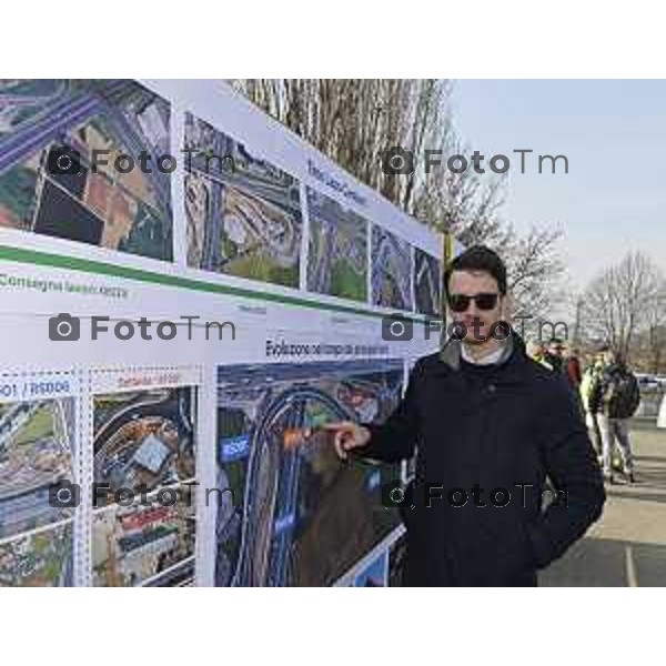 Tiziano Manzoni/LaPresse 21-2- 2025 Italia Cronaca Bergamo l’Assessore Regionale alle Infrastrutture e Opere Pubbliche Claudia Terzi, il Sindaco di Dalmine Francesco Bramani, e i rappresentanti di Autostrade per l’Italia, tra cui il Direttore Ingegneria e Realizzazione, Luca Fontana. Tangorra Simone.