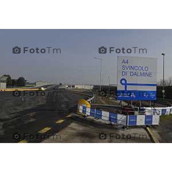 Tiziano Manzoni/LaPresse 21-2- 2025 Italia Cronaca Bergamo l’Assessore Regionale alle Infrastrutture e Opere Pubbliche Claudia Terzi, il Sindaco di Dalmine Francesco Bramani, e i rappresentanti di Autostrade per l’Italia, tra cui il Direttore Ingegneria e Realizzazione, Luca Fontana. Tangorra Simone.
