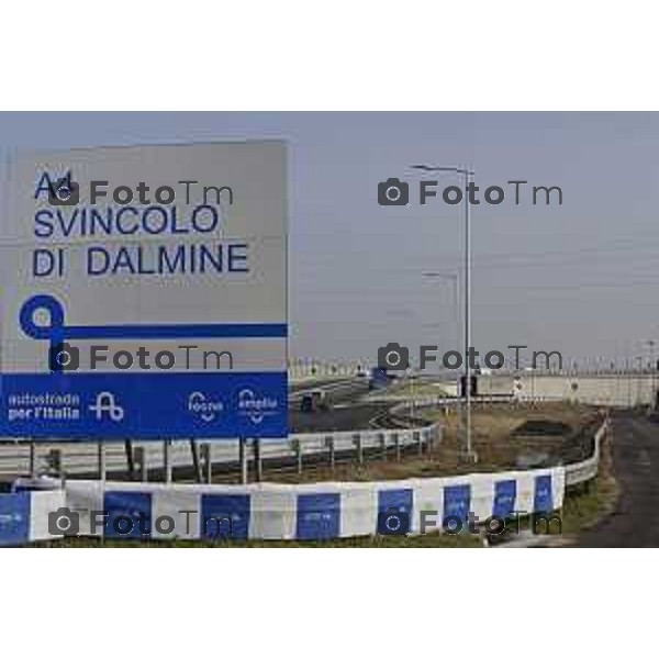 Tiziano Manzoni/LaPresse 21-2- 2025 Italia Cronaca Bergamo l’Assessore Regionale alle Infrastrutture e Opere Pubbliche Claudia Terzi, il Sindaco di Dalmine Francesco Bramani, e i rappresentanti di Autostrade per l’Italia, tra cui il Direttore Ingegneria e Realizzazione, Luca Fontana. Tangorra Simone.