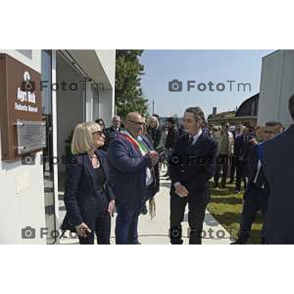 Tiziano Manzoni/LaPresse 04-3- 2025 Italia Cronaca Bergamo Cerimonia di intitolazione dell\'Agri Hub di Spirano a Roberto Maroni Bergamo Enza Maroni
