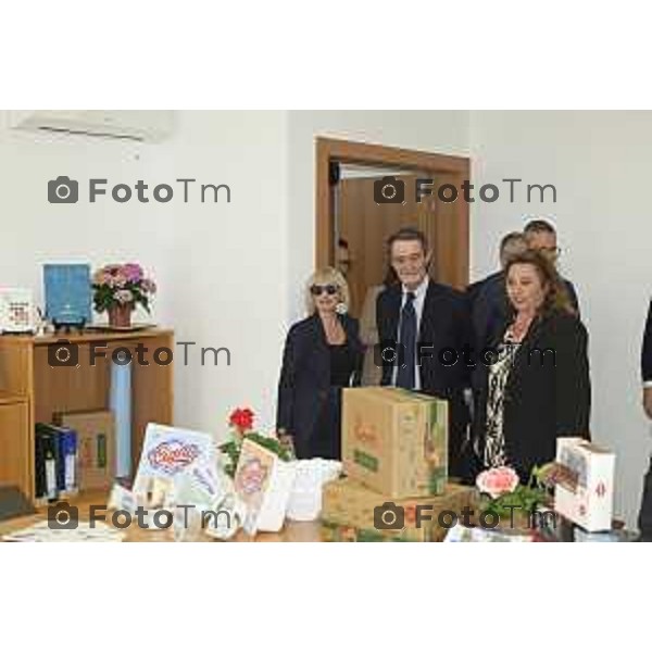 Tiziano Manzoni/LaPresse 04-3- 2025 Italia Cronaca Bergamo Cerimonia di intitolazione dell\'Agri Hub di Spirano a Roberto Maroni Bergamo Enza Maroni