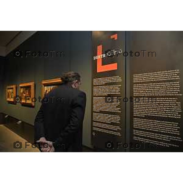 Tiziano Manzoni/LaPresse 10-4- 2025 Italia Cronaca Bergamo Accademia Carrara, DENTRO LORENZO LOTTO la pala di San Bernardino, la fotografia di Axel Hütte