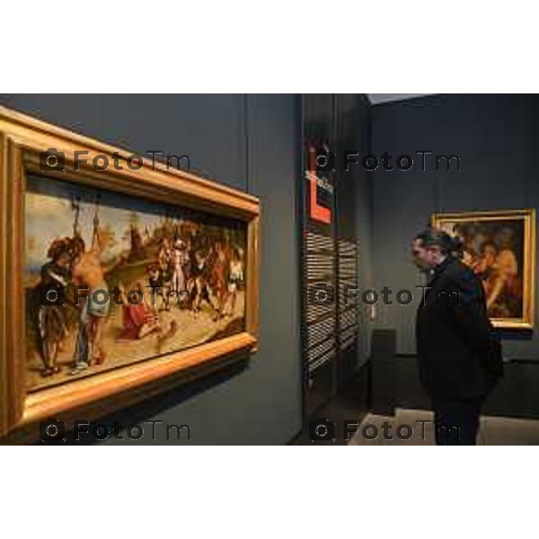 Tiziano Manzoni/LaPresse 10-4- 2025 Italia Cronaca Bergamo Accademia Carrara, DENTRO LORENZO LOTTO la pala di San Bernardino, la fotografia di Axel Hütte