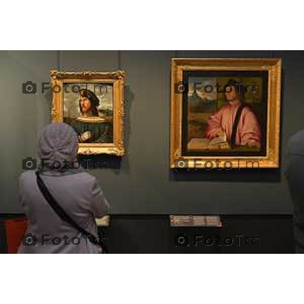 Tiziano Manzoni/LaPresse 10-4- 2025 Italia Cronaca Bergamo Accademia Carrara, DENTRO LORENZO LOTTO la pala di San Bernardino, la fotografia di Axel Hütte