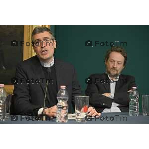 Tiziano Manzoni/LaPresse 10-4- 2025 Italia Cronaca Bergamo Accademia Carrara, DENTRO LORENZO LOTTO la pala di San Bernardino, la fotografia di Axel Hütte Don Davide Rota Conti Direttore Museo Adriano Bernareggi