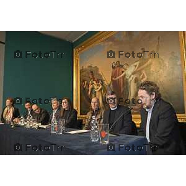 Tiziano Manzoni/LaPresse 10-4- 2025 Italia Cronaca Bergamo Accademia Carrara, DENTRO LORENZO LOTTO la pala di San Bernardino, la fotografia di Axel Hütte
