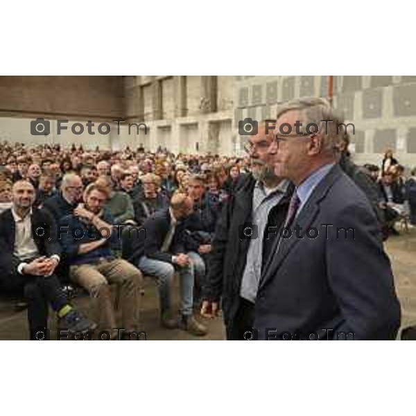 Tiziano Manzoni/LaPresse 12-4- 2025 Italia Cronaca Bergamo Bergamo Gres Art 671 Fiera dei Librai. Il dialogo con il professore Alessandro Barbero e dal bergamasco Oliviero Bergamini, storico e giornalista, corrispondente Rai dagli Stati Uniti.