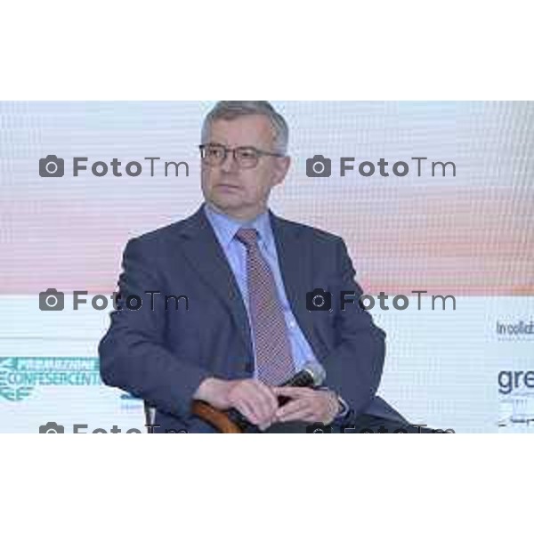 Tiziano Manzoni/LaPresse 12-4- 2025 Italia Cronaca Bergamo Bergamo Gres Art 671 Fiera dei Librai. Il dialogo con il professore Alessandro Barbero e dal bergamasco Oliviero Bergamini, storico e giornalista, corrispondente Rai dagli Stati Uniti.