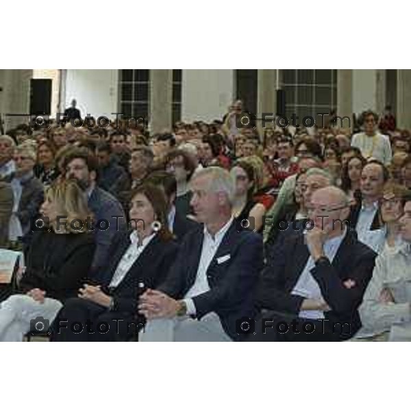 Tiziano Manzoni/LaPresse 12-4- 2025 Italia Cronaca Bergamo Bergamo Gres Art 671 Fiera dei Librai. Il dialogo con il professore Alessandro Barbero e dal bergamasco Oliviero Bergamini, storico e giornalista, corrispondente Rai dagli Stati Uniti.