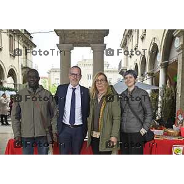Tiziano Manzoni/LaPresse 19-4- 2025 Italia Cronaca Bergamo Bergamo ’inaugurazione della 66° Fiera dei Librai Bergamo Pasquale Gandolfi