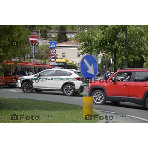 Tiziano Manzoni/LaPresse 21-4- 2025 Italia Cronaca Bergamo ingresso viale vittorio emenuele conca verde polizia locale accesso a Città Alta