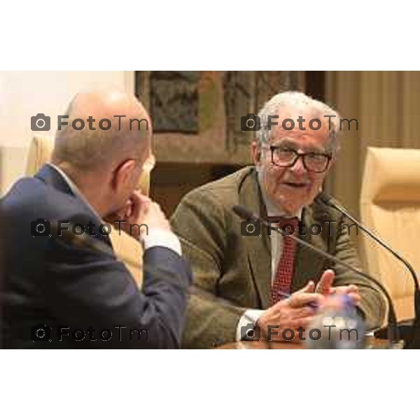 Tiziano Manzoni/LaPresse 23-4- 2025 Italia Cronaca Bergamo Bergamo Romano Prodi presenta il libro