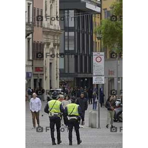Tiziano Manzoni/LaPresse 24-4- 2025 Italia Cronaca Bergamo Bergamo polizia locale vigili di quartiere