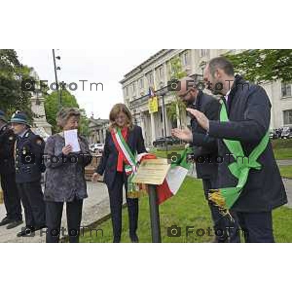 Tiziano Manzoni/LaPresse 24-4- 2025 Italia Cronaca Bergamo Elena Carnevali, Bergamo cerimonia svelamento della targa dedicata a Giacomo Matteotti
