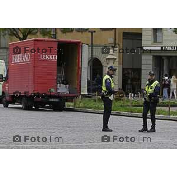 Tiziano Manzoni/LaPresse 24-4- 2025 Italia Cronaca Bergamo Bergamo polizia locale vigili di quartiere