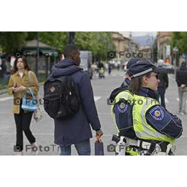 Tiziano Manzoni/LaPresse 24-4- 2025 Italia Cronaca Bergamo Bergamo polizia locale vigili di quartiere