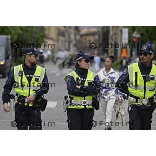 Tiziano Manzoni/LaPresse 24-4- 2025 Italia Cronaca Bergamo Bergamo polizia locale vigili di quartiere