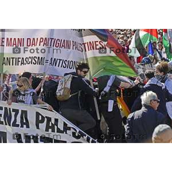 Tiziano Manzoni/LaPresse 12-4- 2025 Italia Cronaca tafferugli Manifestazioni Anniversario della Liberazione.celebrative del 25 aprile