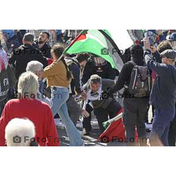 Tiziano Manzoni/LaPresse 12-4- 2025 Italia Cronaca tafferugli Manifestazioni Anniversario della Liberazione.celebrative del 25 aprile