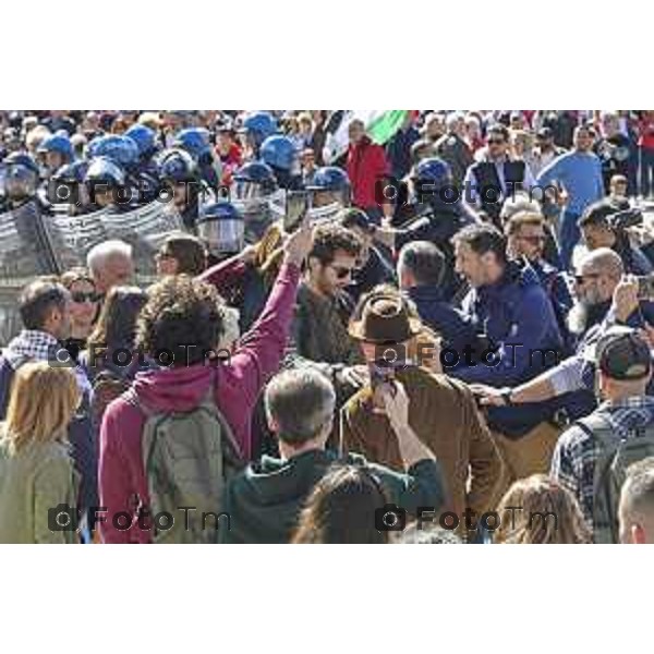 Tiziano Manzoni/LaPresse 12-4- 2025 Italia Cronaca tafferugli Manifestazioni Anniversario della Liberazione.celebrative del 25 aprile