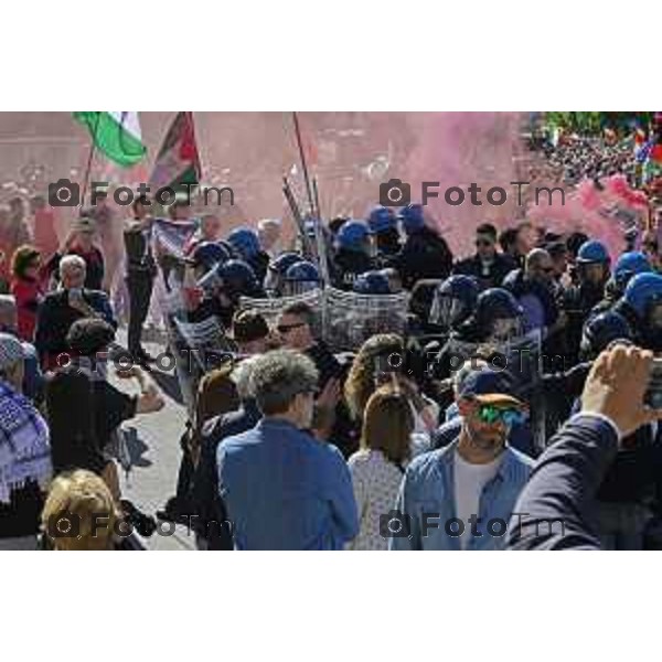 Tiziano Manzoni/LaPresse 12-4- 2025 Italia Cronaca tafferugli Manifestazioni Anniversario della Liberazione.celebrative del 25 aprile