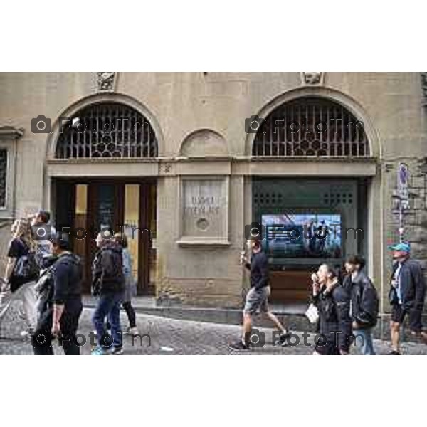 Tiziano Manzoni/LaPresse 26-4- 2025 Italia Cronaca Bergamo Negozi citta alta