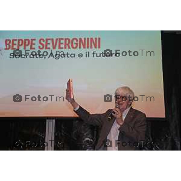 Tiziano Manzoni/LaPresse302-4- 2025 Italia Cronaca Bergamo fiera dei librai Beppe Severgnini Inviato corriere d s.