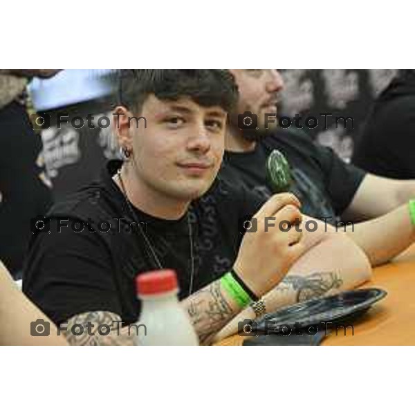 Tiziano Manzoni/LaPresse 4-5- 2025 Italia Cronaca Bergamo Chiuduno Tatoo fiera 4 tappa del Campionato italiano super hot mangiatori di peperoncino creato da Giancarlo Gasparotto in arte “Jack Pepper”, primo classificato Giovanni Mora.