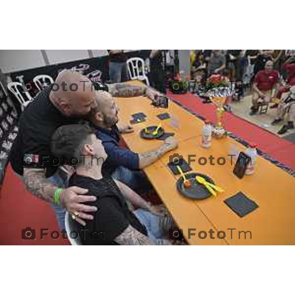 Tiziano Manzoni/LaPresse 4-5- 2025 Italia Cronaca Bergamo Chiuduno Tatoo fiera 4 tappa del Campionato italiano super hot mangiatori di peperoncino creato da Giancarlo Gasparotto in arte “Jack Pepper”, primo classificato Giovanni Mora.