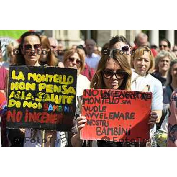 Tiziano Manzoni/LaPresse 17-5- 2025 Italia Cronaca Bergamo Movimento Cinque Stelle e 45 comuni bergamaschi, per dire no all’inceneritore di Montello