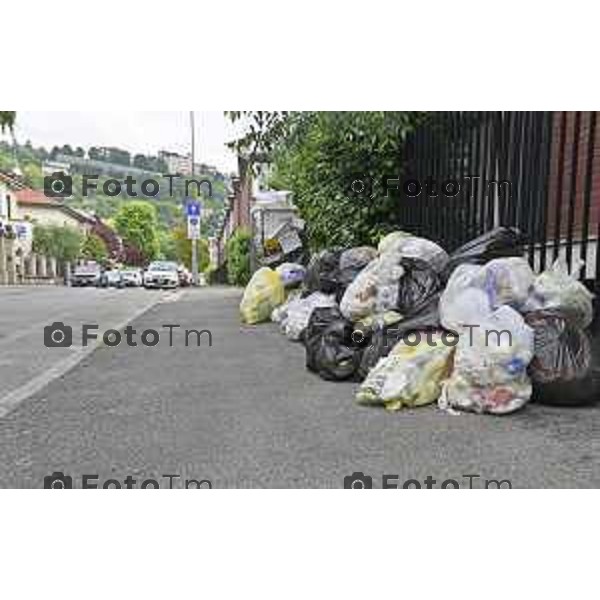 Tiziano Manzoni/LaPresse 21-5- 2025 Italia Cronaca Bergamo Bergamo immondizia differenziata raccolta rifiuti