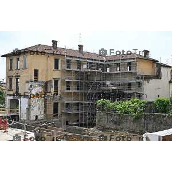 Tiziano Manzoni/LaPresse 21-5- 2025 Italia Cronaca Bergamo, tour in cantiere Progetto di rigenerazione urbana Ex Canossiane Orti Nuovi Project Manager Andrea Murciano