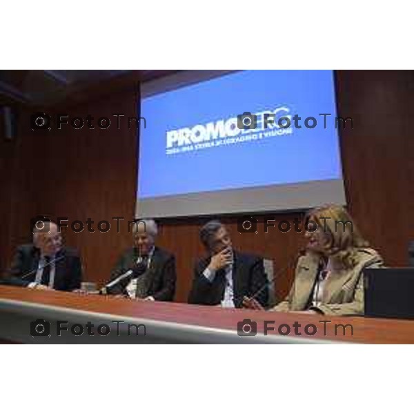 Tiziano Manzoni/LaPresse 22-5- 2025 Italia Cronaca Bergamo Promoberg Srl visita istituzionale di Carlo Calenda. Il presidente Luciano Patelli e l\'amministratore delegato Davide Lenarduzzi coglieranno l\'occasione per tracciare gli scenari di sviluppo futuri di Fiera Bergamo
