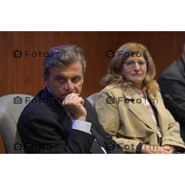 Tiziano Manzoni/LaPresse 22-5- 2025 Italia Cronaca Bergamo Promoberg Srl visita istituzionale di Carlo Calenda. Il presidente Luciano Patelli e l\'amministratore delegato Davide Lenarduzzi coglieranno l\'occasione per tracciare gli scenari di sviluppo futuri di Fiera Bergamo