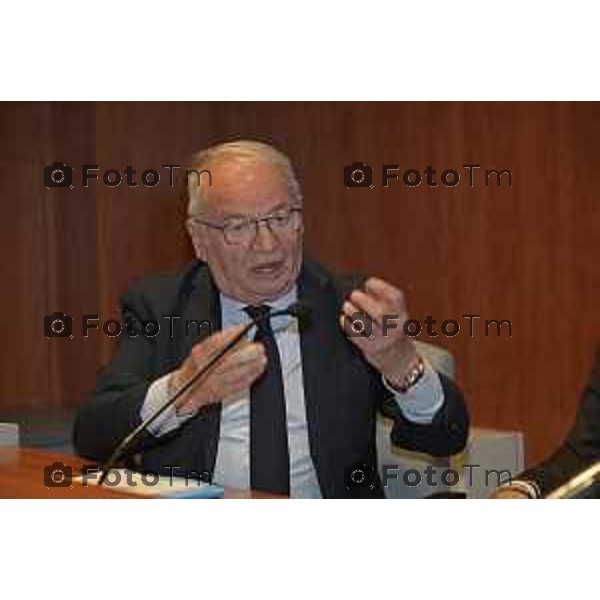 Tiziano Manzoni/LaPresse 22-5- 2025 Italia Cronaca Bergamo Promoberg Srl visita istituzionale di Carlo Calenda. Il presidente Luciano Patelli e l\'amministratore delegato Davide Lenarduzzi coglieranno l\'occasione per tracciare gli scenari di sviluppo futuri di Fiera Bergamo