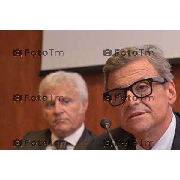 Tiziano Manzoni/LaPresse 22-5- 2025 Italia Cronaca Bergamo Promoberg Srl visita istituzionale di Carlo Calenda. Il presidente Luciano Patelli e l\'amministratore delegato Davide Lenarduzzi coglieranno l\'occasione per tracciare gli scenari di sviluppo futuri di Fiera Bergamo