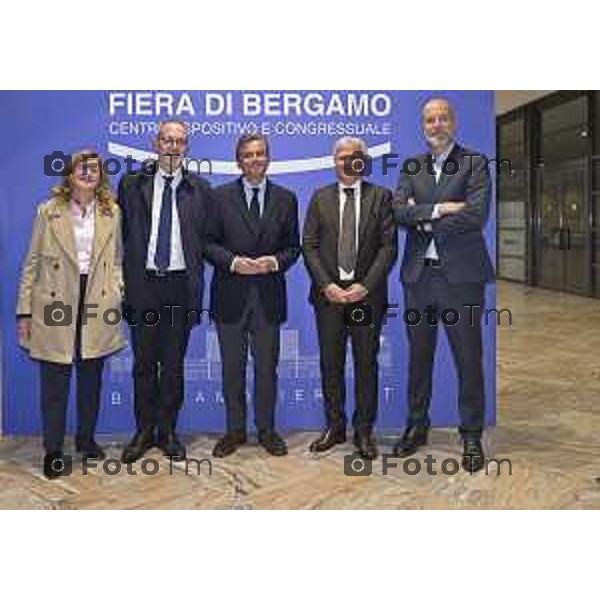 Tiziano Manzoni/LaPresse 22-5- 2025 Italia Cronaca Bergamo Promoberg Srl visita istituzionale di Carlo Calenda. Il presidente Luciano Patelli e l\'amministratore delegato Davide Lenarduzzi coglieranno l\'occasione per tracciare gli scenari di sviluppo futuri di Fiera Bergamo