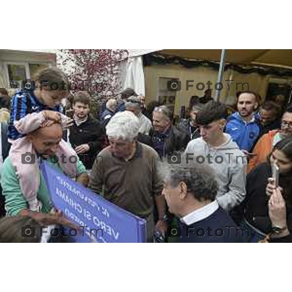 Tiziano Manzoni/LaPresse 23-5- 2025 Italia Cronaca Bergamo Bergamo Gasperini ospite dell’Accademia dello Sport De Roon e De Ketelaere