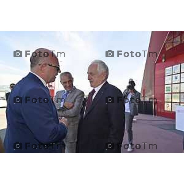 Tiziano Manzoni/LaPresse 29-5- 2025 Italia Cronaca Bergamo presidente del Parlamento Europeo Roberta Metsola al Kilometro rosso, il distretto dell\'innovazione di cui Brembo è motoree il vicepremier Antonio Tajani accolti da Alberto Bombassei.