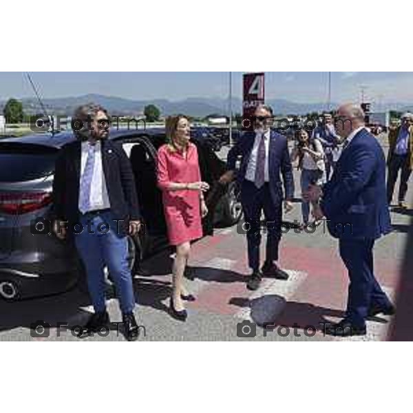 Tiziano Manzoni/LaPresse 29-5- 2025 Italia Cronaca Bergamo presidente del Parlamento Europeo Roberta Metsola al Kilometro rosso, il distretto dell\'innovazione di cui Brembo è motoree il vicepremier Antonio Tajani accolti da Alberto Bombassei.
