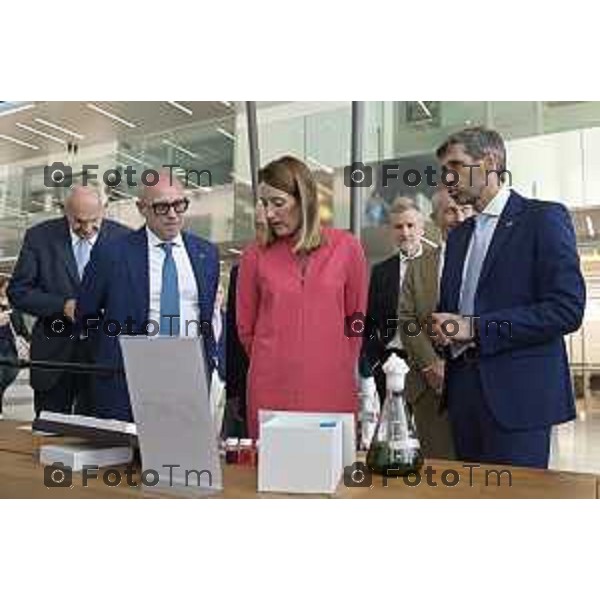 Tiziano Manzoni/LaPresse 29-5- 2025 Italia Cronaca Bergamo presidente del Parlamento Europeo Roberta Metsola al Kilometro rosso, il distretto dell\'innovazione di cui Brembo è motoree il vicepremier Antonio Tajani accolti da Alberto Bombassei.