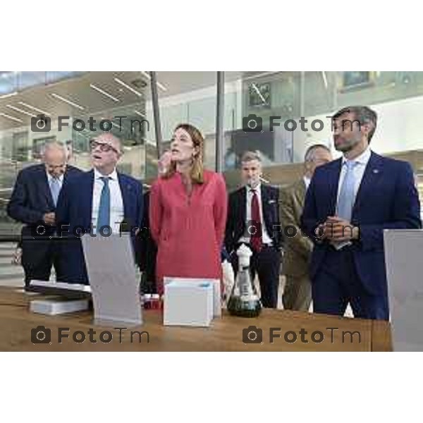 Tiziano Manzoni/LaPresse 29-5- 2025 Italia Cronaca Bergamo presidente del Parlamento Europeo Roberta Metsola al Kilometro rosso, il distretto dell\'innovazione di cui Brembo è motoree il vicepremier Antonio Tajani accolti da Alberto Bombassei.