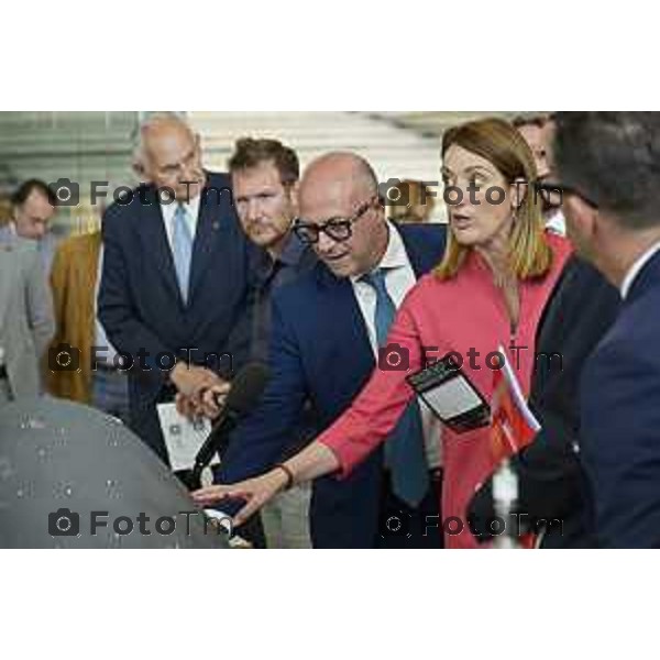 Tiziano Manzoni/LaPresse 29-5- 2025 Italia Cronaca Bergamo presidente del Parlamento Europeo Roberta Metsola al Kilometro rosso, il distretto dell\'innovazione di cui Brembo è motoree il vicepremier Antonio Tajani accolti da Alberto Bombassei.