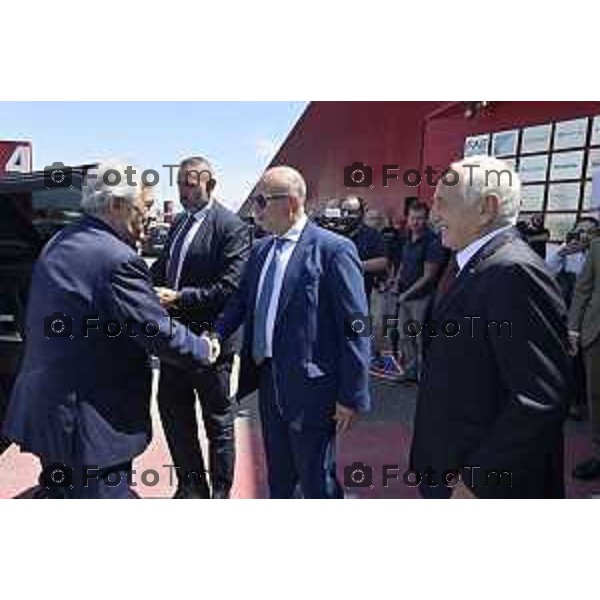 Tiziano Manzoni/LaPresse 29-5- 2025 Italia Cronaca Bergamo presidente del Parlamento Europeo Roberta Metsola al Kilometro rosso, il distretto dell\'innovazione di cui Brembo è motoree il vicepremier Antonio Tajani accolti da Alberto Bombassei.