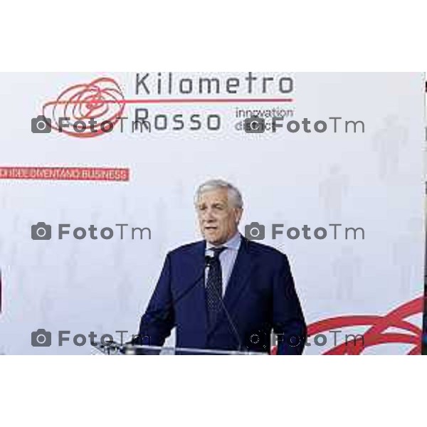 Tiziano Manzoni/LaPresse 29-5- 2025 Italia Cronaca Bergamo presidente del Parlamento Europeo Roberta Metsola al Kilometro rosso, il distretto dell\'innovazione di cui Brembo è motoree il vicepremier Antonio Tajani accolti da Alberto Bombassei.