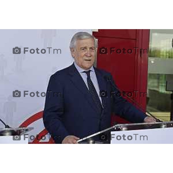 Tiziano Manzoni/LaPresse 29-5- 2025 Italia Cronaca Bergamo presidente del Parlamento Europeo Roberta Metsola al Kilometro rosso, il distretto dell\'innovazione di cui Brembo è motoree il vicepremier Antonio Tajani accolti da Alberto Bombassei.