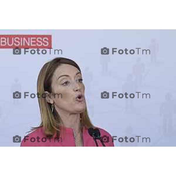 Tiziano Manzoni/LaPresse 29-5- 2025 Italia Cronaca Bergamo presidente del Parlamento Europeo Roberta Metsola al Kilometro rosso, il distretto dell\'innovazione di cui Brembo è motoree il vicepremier Antonio Tajani accolti da Alberto Bombassei.