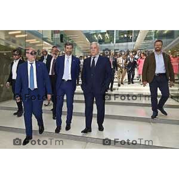 Tiziano Manzoni/LaPresse 29-5- 2025 Italia Cronaca Bergamo presidente del Parlamento Europeo Roberta Metsola al Kilometro rosso, il distretto dell\'innovazione di cui Brembo è motoree il vicepremier Antonio Tajani accolti da Alberto Bombassei.